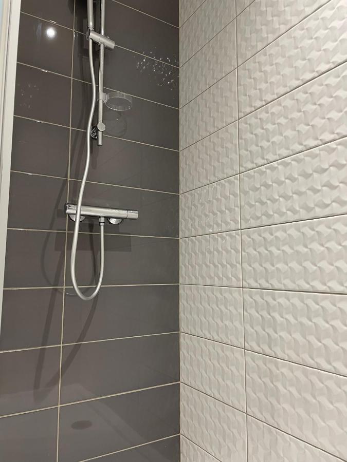 Superbes Studios De Charme, Lumineux Et Climatises En Plein Centre Bordeaux Exteriör bild