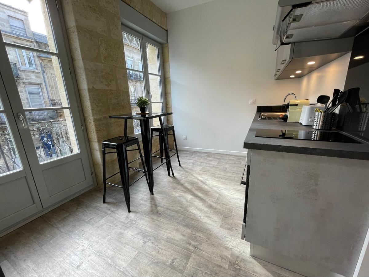 Superbes Studios De Charme, Lumineux Et Climatises En Plein Centre Bordeaux Exteriör bild